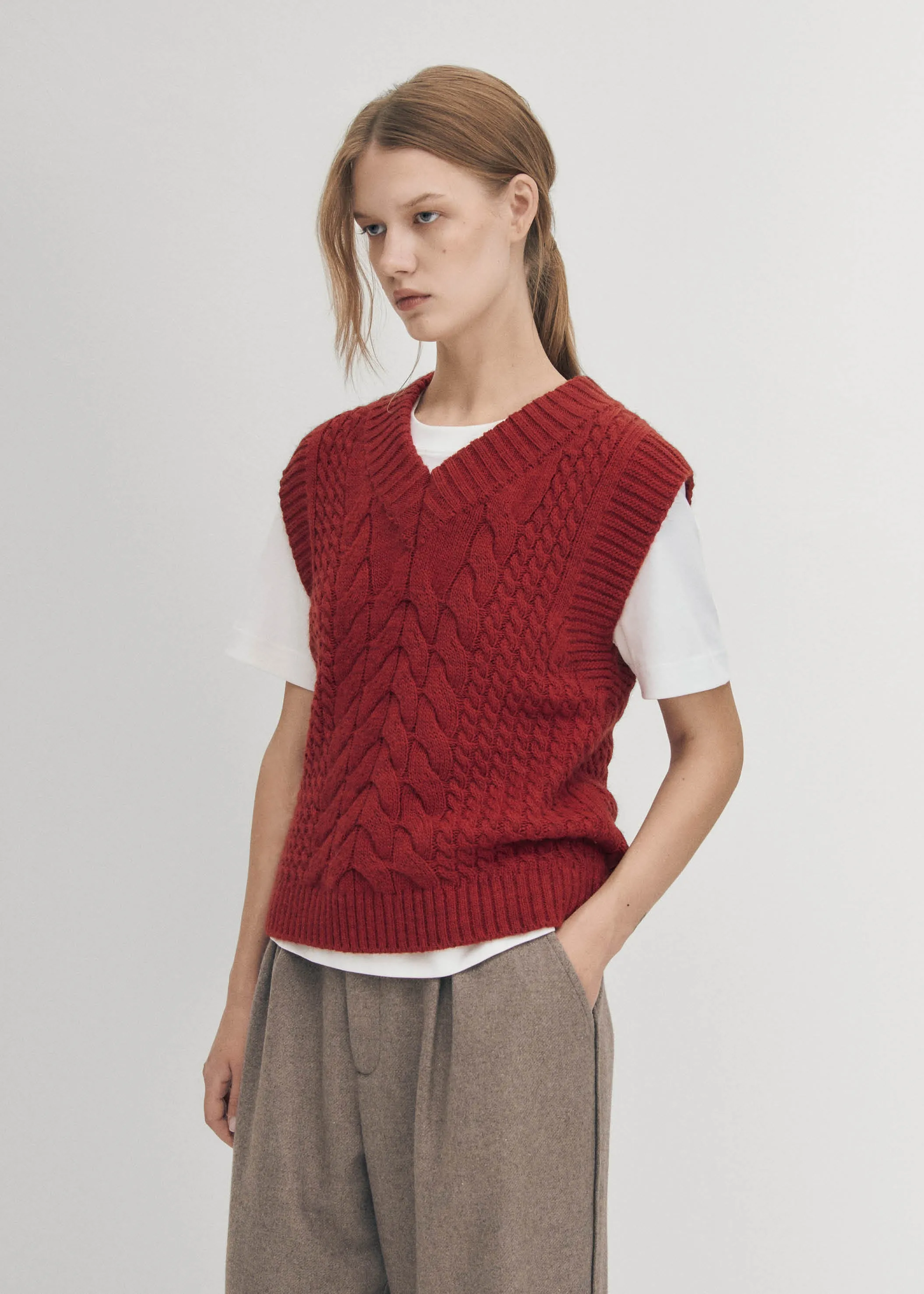 Cosy Red Tricot Vest