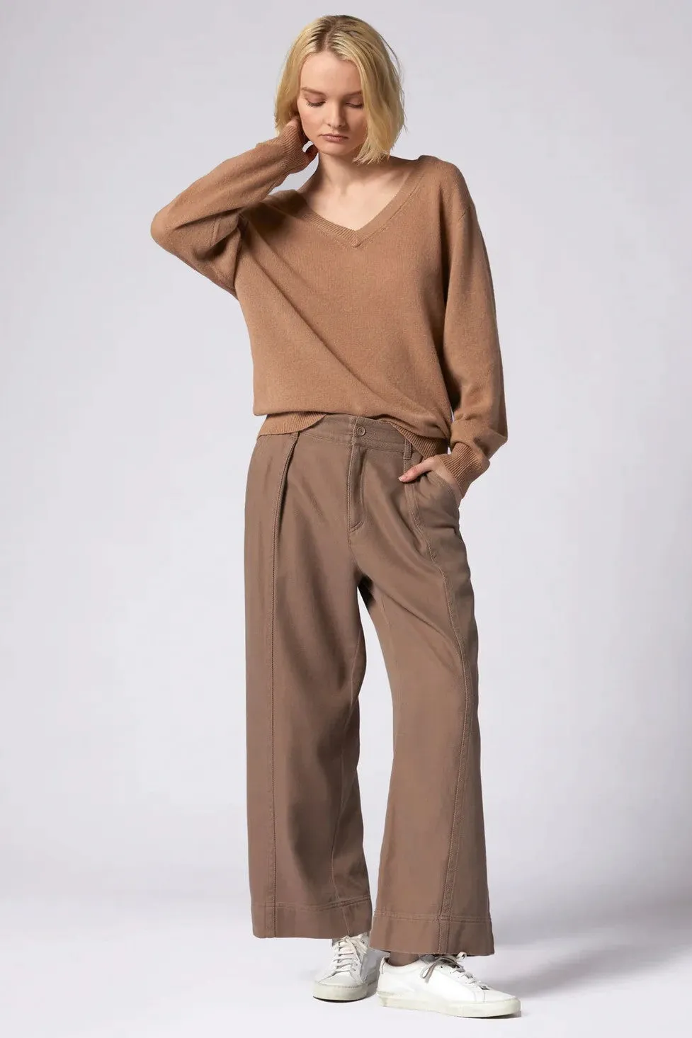 Equipment Lilou V-Neck Cashmere Sweater