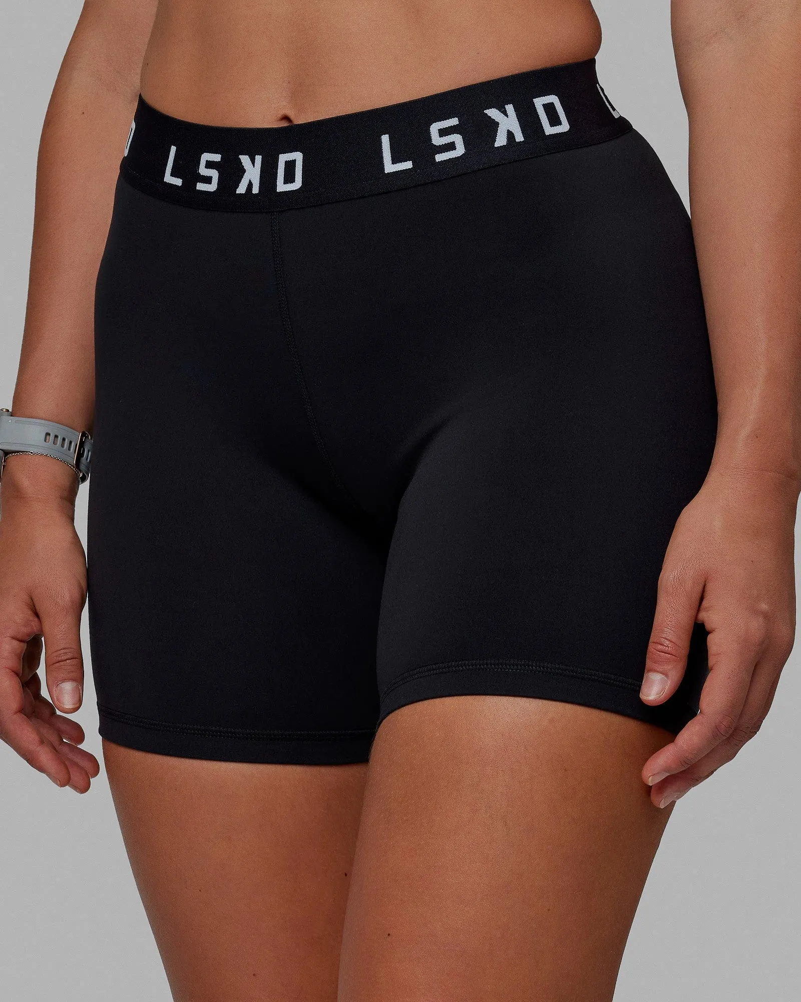 Extend Mid-Length Shorts - Black-White