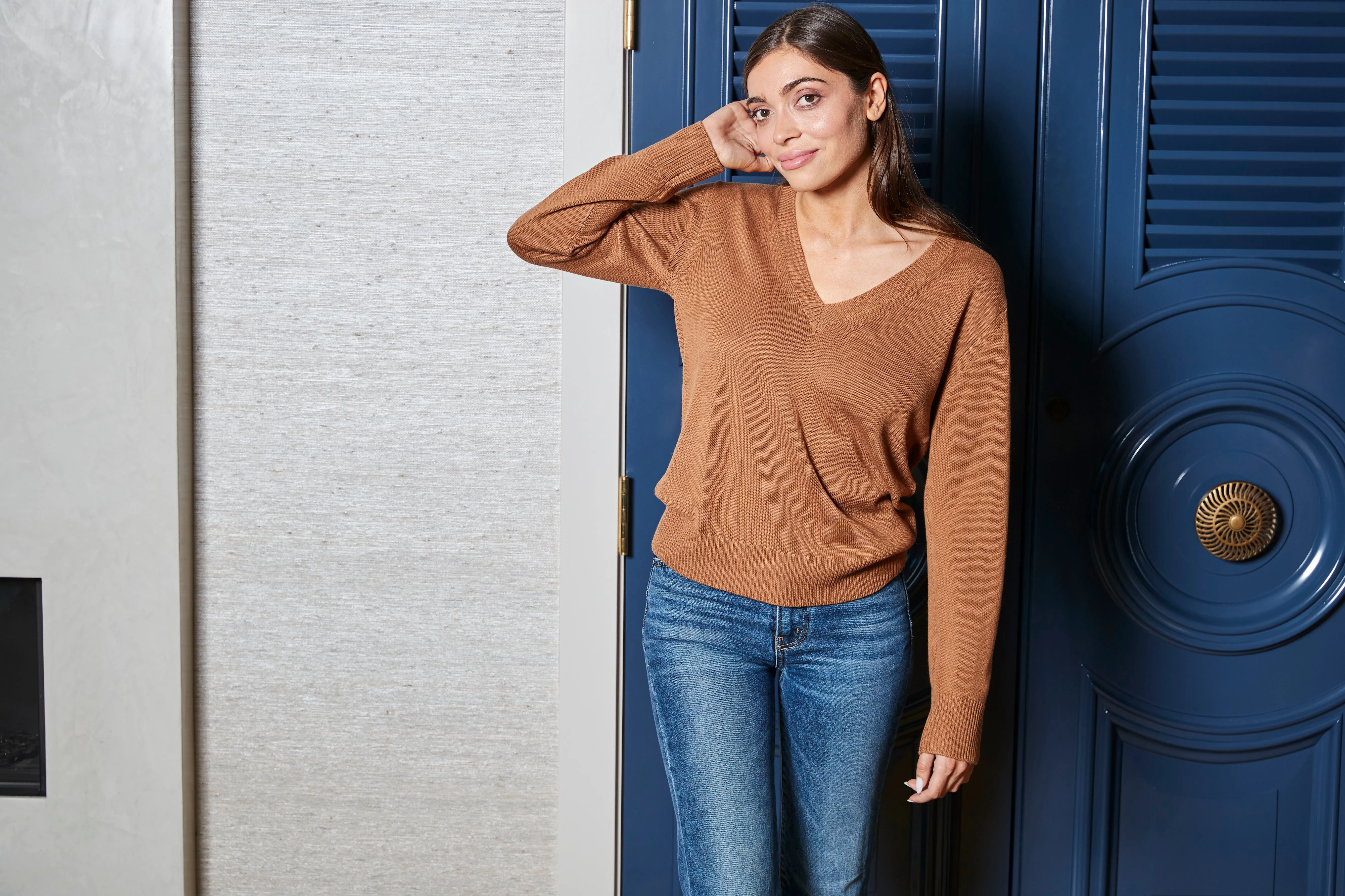 Jules v -neck knit sweater - camel