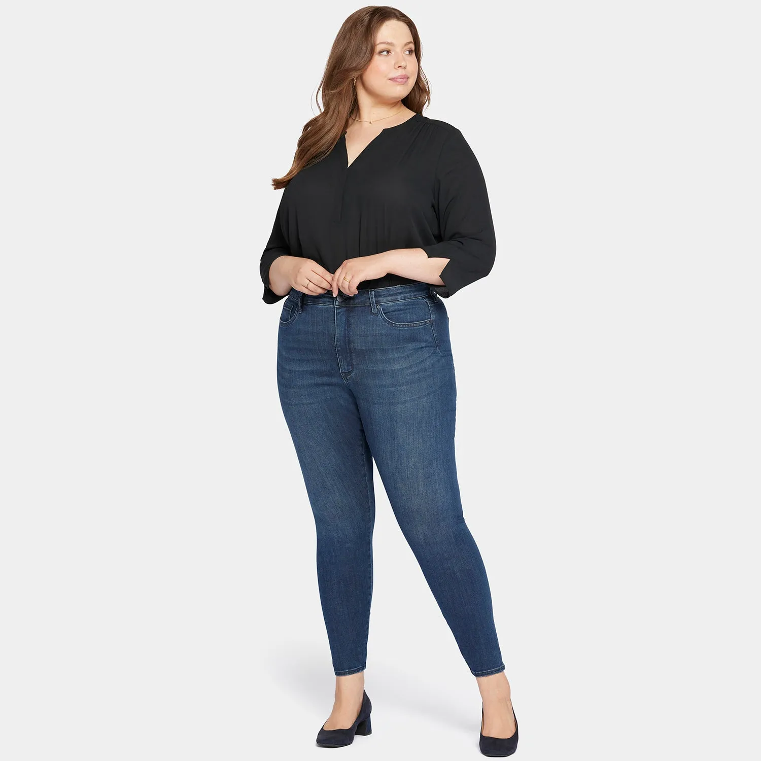 Le Silhouette Ami Skinny Jeans In Plus Size - Precious