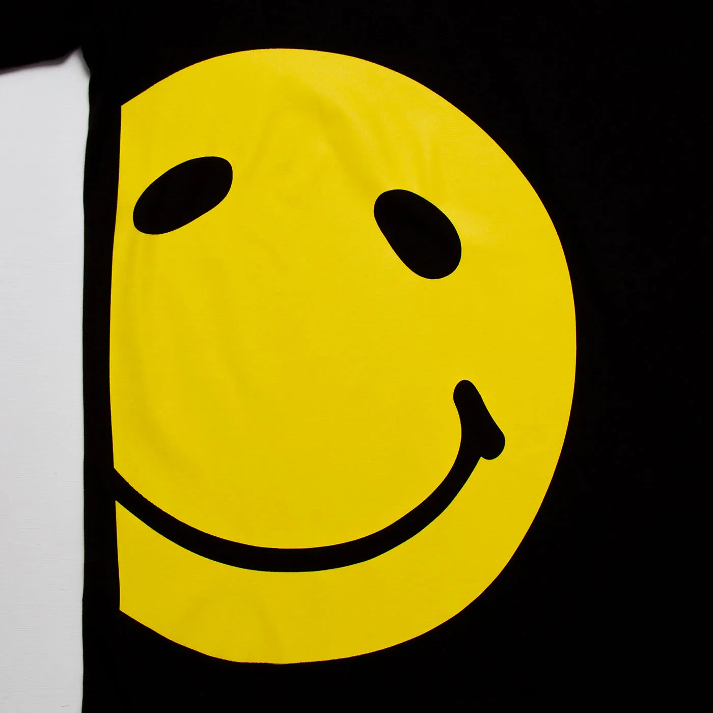 Mega Side Smiley Back - Tshirt - Black