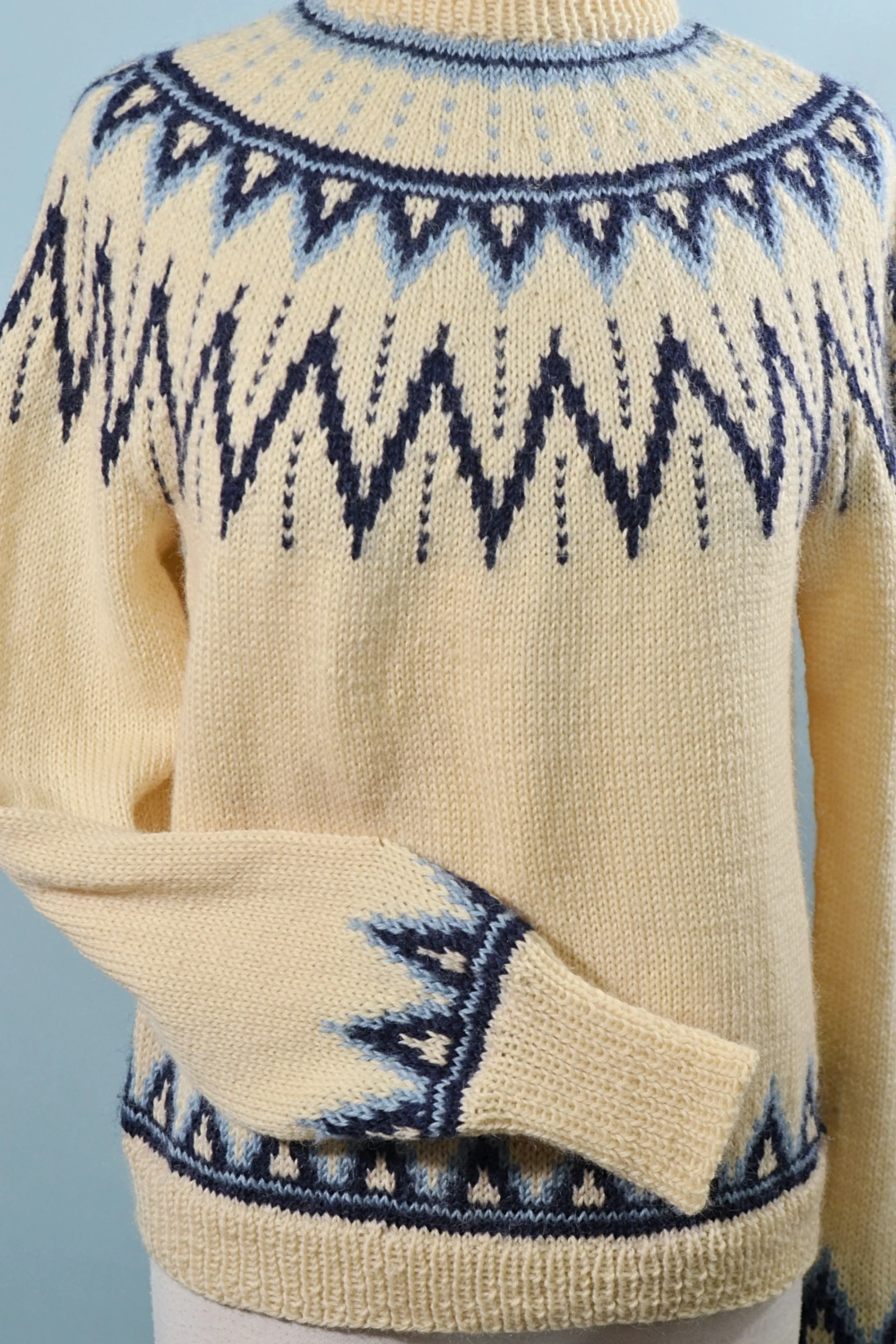 Vintage 50s/60s Wool Hand Knit Sweater, Scandinavian Style M